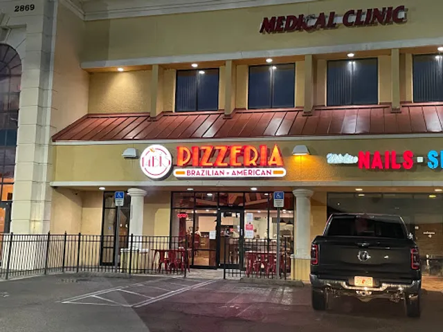 14 Bis Pizzeria Brazilian = American