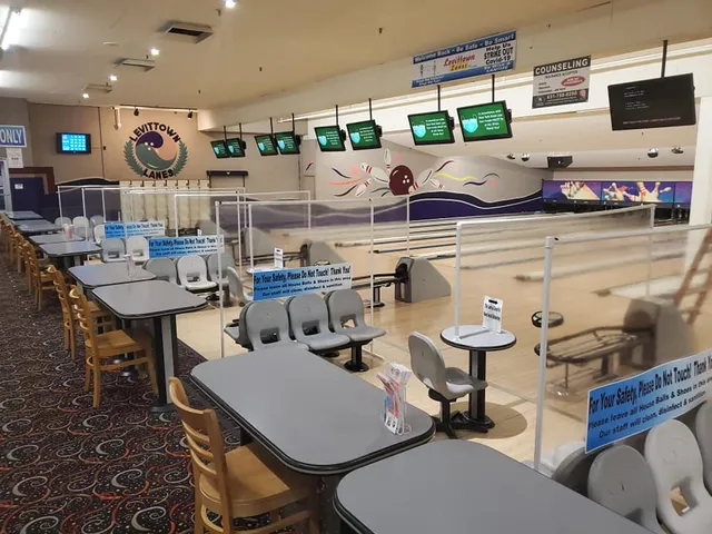 Levittown Lanes