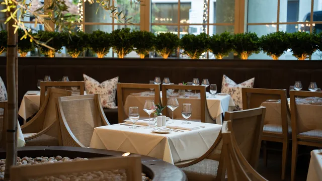 Carmine's - 5th Avenue