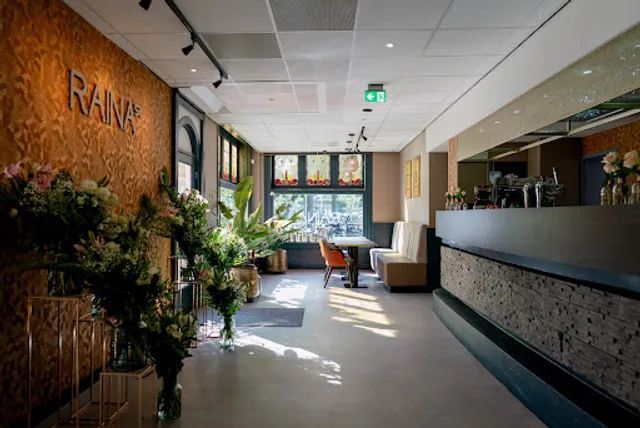 Raina Indian Restaurant 🇮🇳