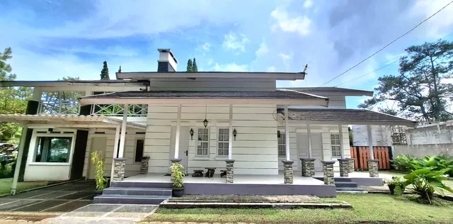 Villa Jason Lembang
