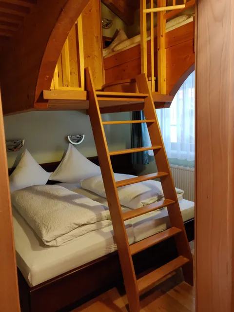 FERIENWOHNUNGEN BEIM BRUNNEN