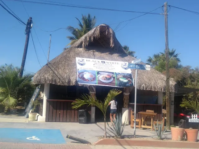 Restaurant Black & White