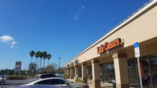 Weeki Wachee Village Shopping Center