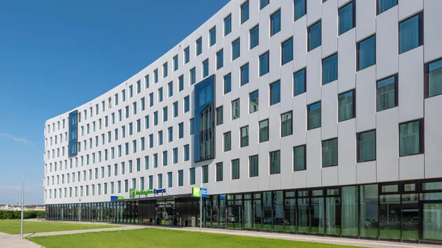 Holiday Inn Express Düsseldorf - Hauptbahnhof by IHG