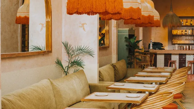 El Bazar Cafe & Restaurant