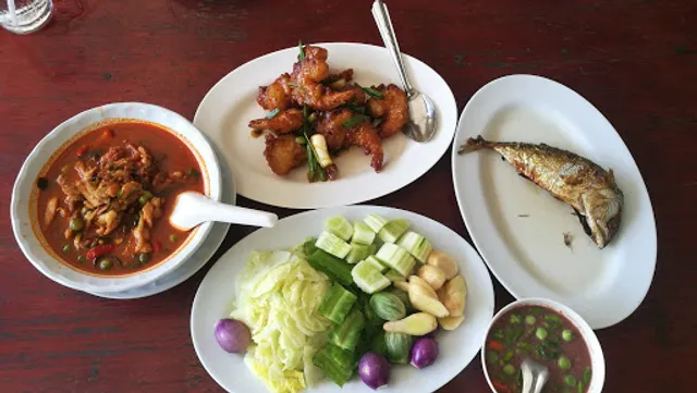 สวนอาหารบ้านใหญ่