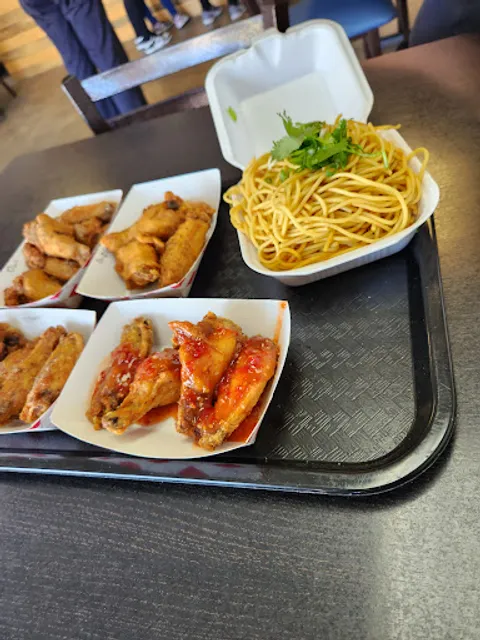 Shlap Muan Chicken Wings