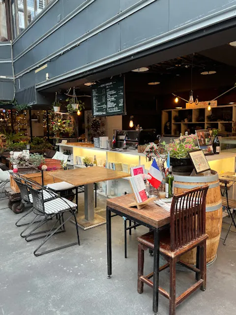 瑪德蓮書店咖啡 Cafe Madeleine