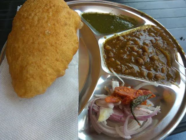 Darshan chole bathure(shree Darshan 1/179)