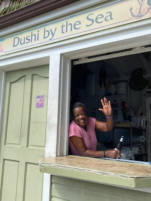 Dushi’s by the sea