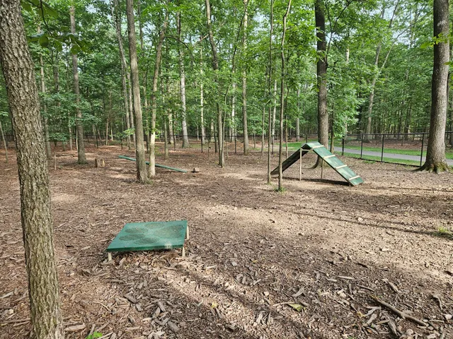 Hal & Berni Hanson Park Wooded Dog Park Off-Leash Area