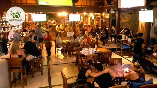 Lucky Day Sports Bar Bali