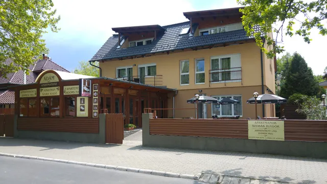 Ádám Apartmanház