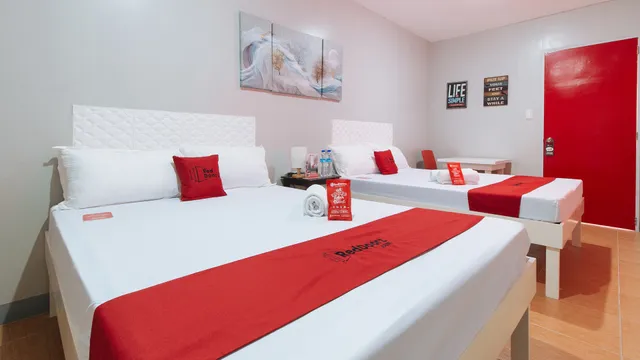 RedDoorz Near Christ the King Medical Center