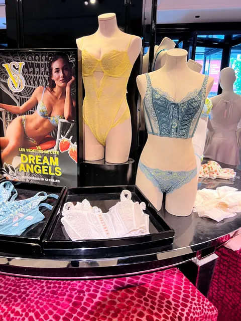 Victoria's Secret & PINK