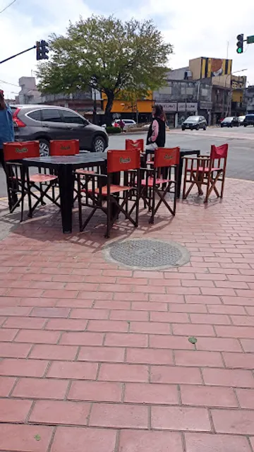 PECHU PIZZAS EMPANADAS Y HELADOS