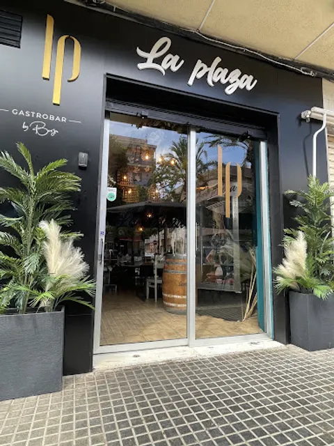 La Plaza by Borja Gastrobar