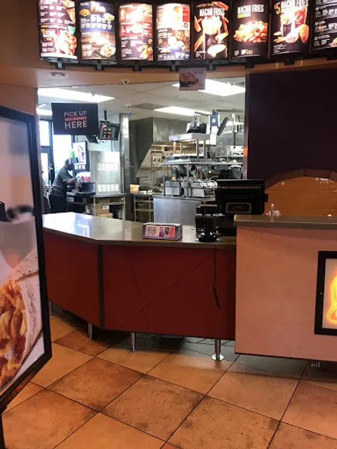 Taco Bell - Live Más Café
