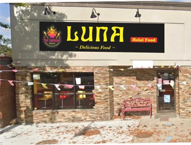 luna halal food
