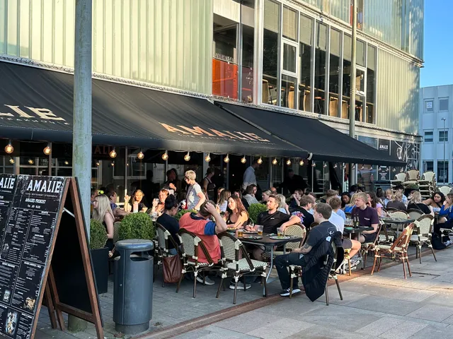 Cafe, Restaurant & Steakhouse Amalie