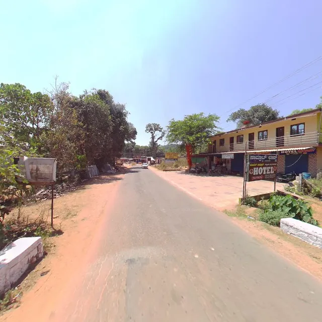 SPOT ON 46700 Samrat Residency Agumbe