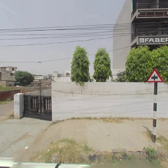 Lil star pizza : Best Pizza Restaurant Jalandhar | Couple Point