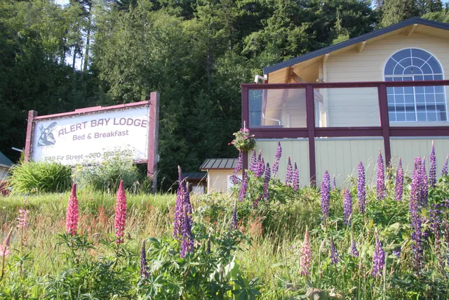 Alert Bay Lodge