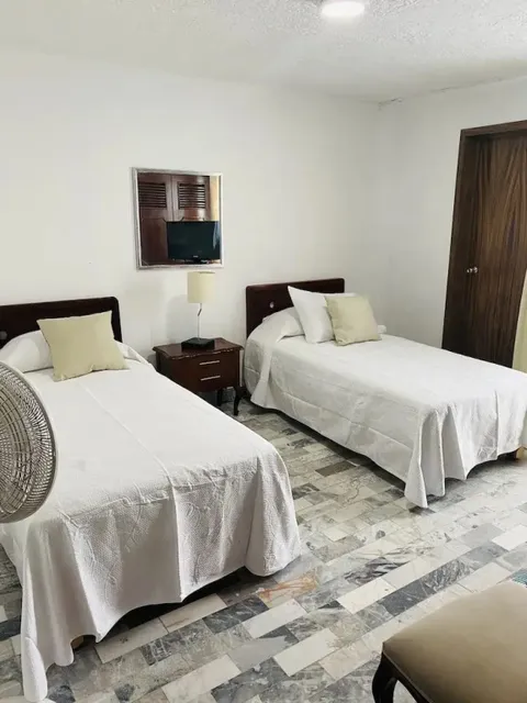 Hostal guadalajara cosmopolitan providencia