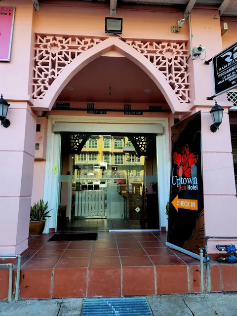 Uptown Eco Hotel