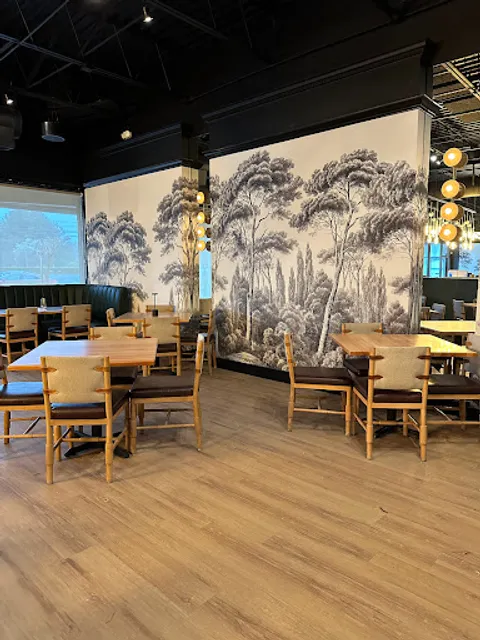 Reunion: Kitchen and Bar