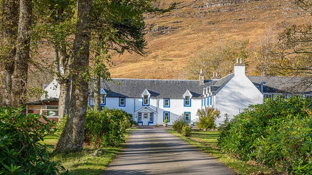 Hartfield House Hostel & The Bunkhouse