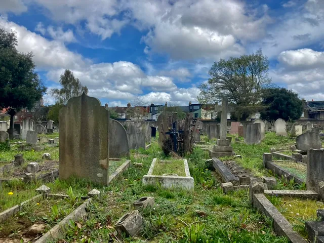 Walthamstow (Queens Road) Cemetery