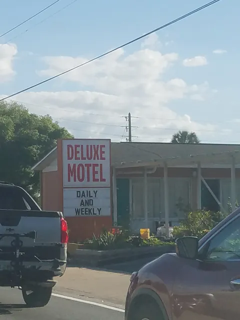 Deluxe Motel