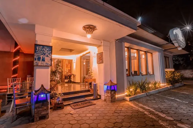 Yaemal Frances Hotel Cipaganti