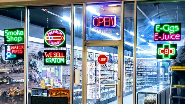 popular smoke & vape