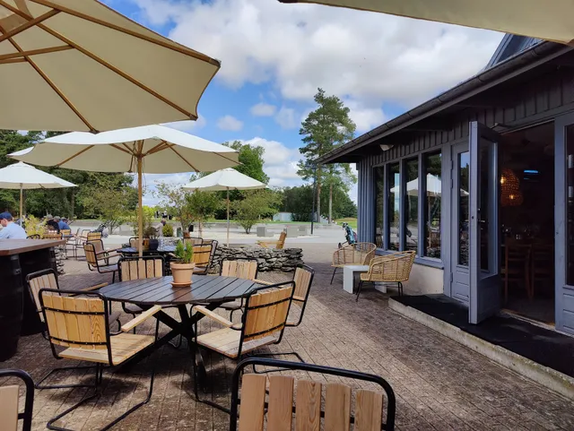 Gumbalde Garden Restaurant