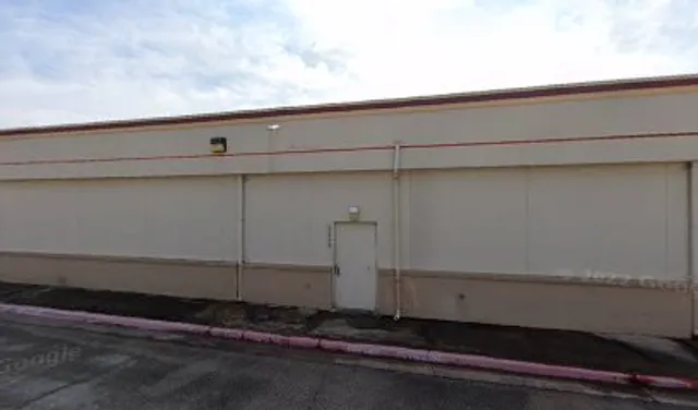 7110 S Westmoreland Rd