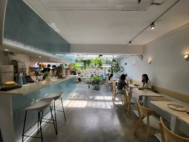 LEAVES Cafe 午葉信義
