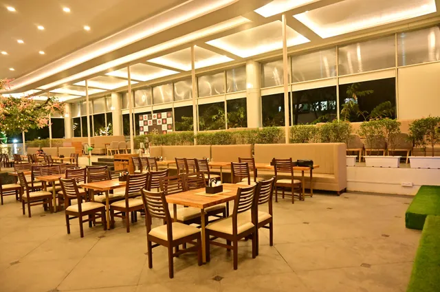 Royal Deck Multicuisine Restaurant and Bar Hadapsar Pune