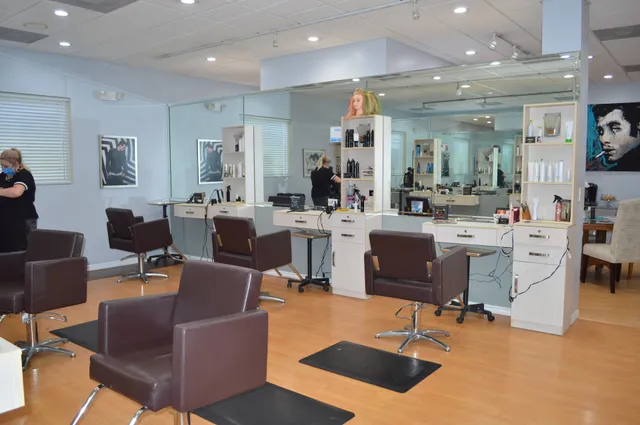 Illusions Salon & Spa