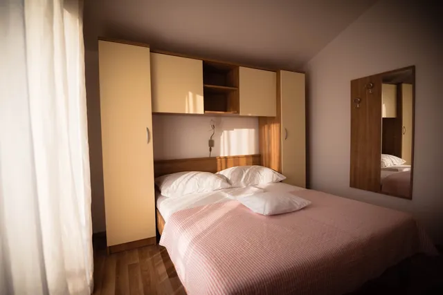 Apartmani Bare i Danica Svirčić