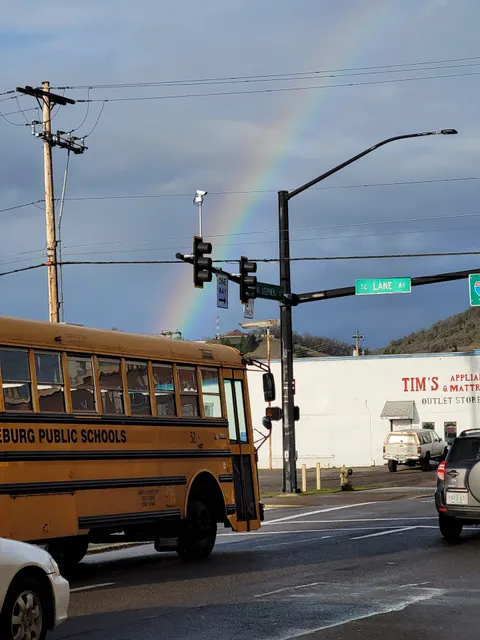 Tim's Appliance & Mattress Outlet Store