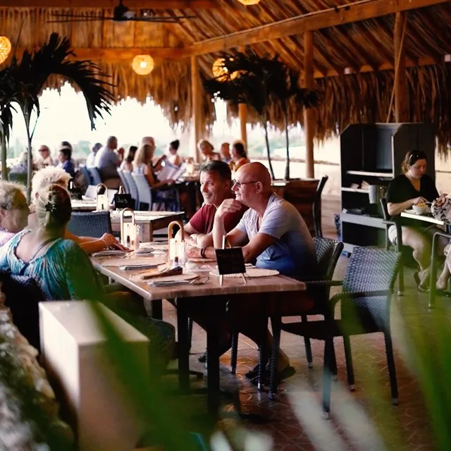 Hillside Bar & Restaurant