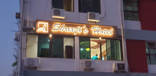 Shreeji's Hotel