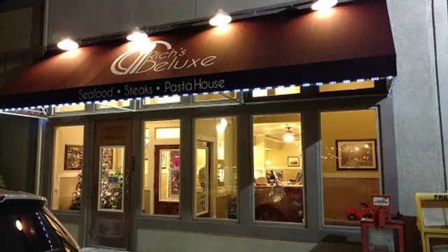 Rich's Deluxe Restaurant