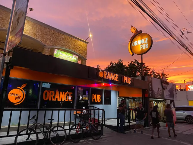 Orange Pub
