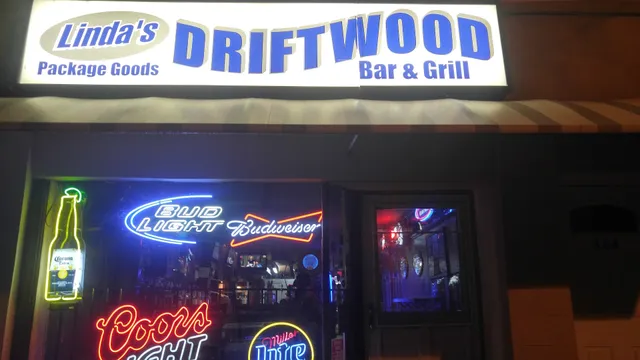 Linda's Driftwood Bar & Grill