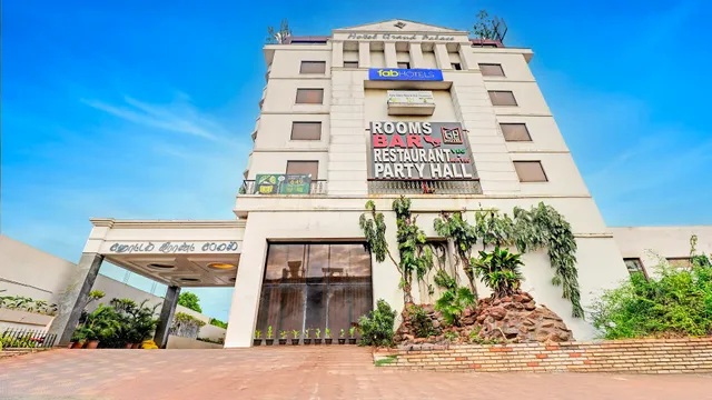 Hotel Grand Palace