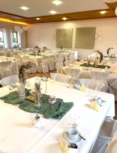 Gasthof Röhrl "Zum Schwarzen Adler"